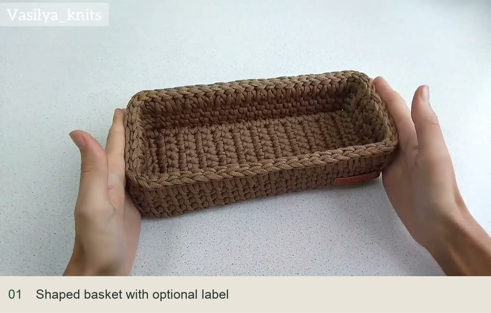 Shaped basket with optional label